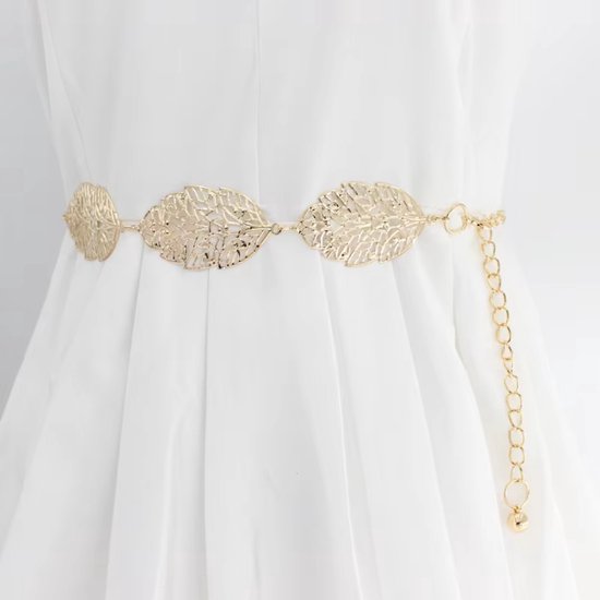 Gouden ceintuur met opengewerkte bladvormige schakels, met een verlengketting en bolletje.