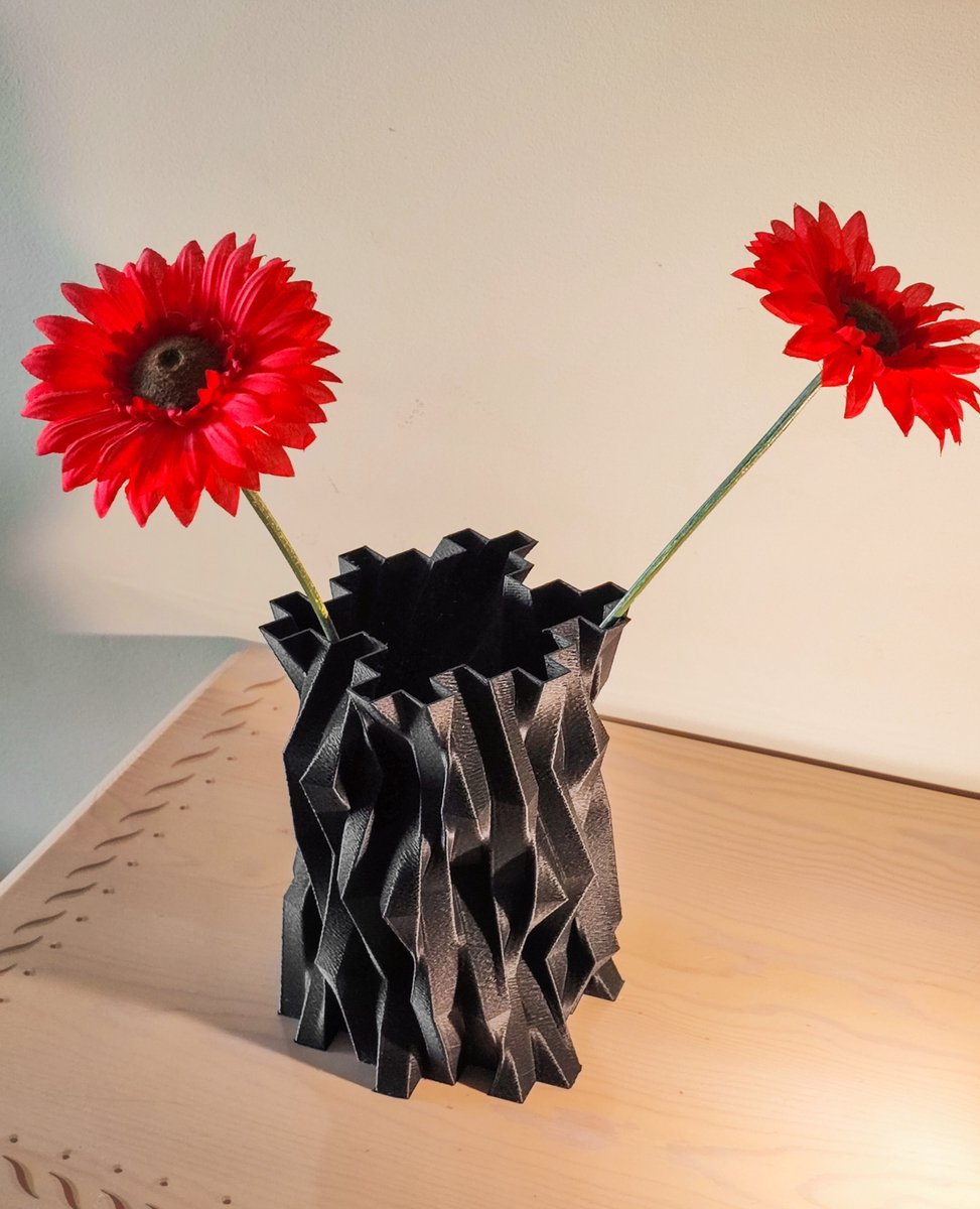 Materia Negra - Vaas - Uniek Design - Geometrische Vorm - Decoratief