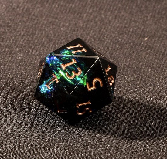 Ensemble de dés Joya Kids® Dungeons and Dragons | Set de Dés DnD Polydice | Ensemble de dés D&D | Ensemble de 7 pièces en résine | Coffre de rangement de Luxe inclus | Sombre avec des effets verts et bleus