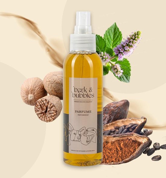 Bark & Bubbles Patchouly parfum spray 150 ml met noten en munt. Gouden vloeistof in een heldere fles.