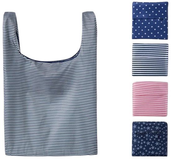 Sac bleu à rayures blanches, à côté de quatre sacs pliés : bleu à pois blancs, bleu à rayures, rose à rayures et bleu à étoiles.