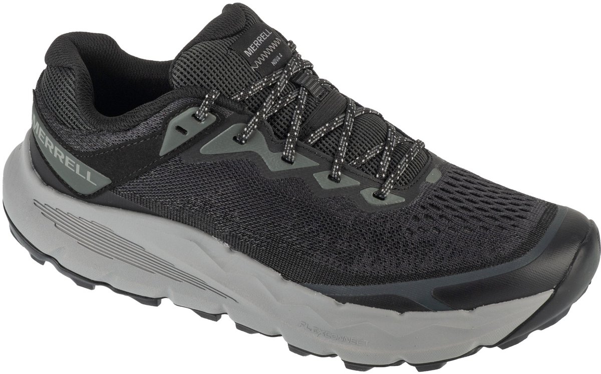 Merrell Nova 4 hardloopschoenen voor mannen in zwart, maat 42, met ademend stof en stevige grip.