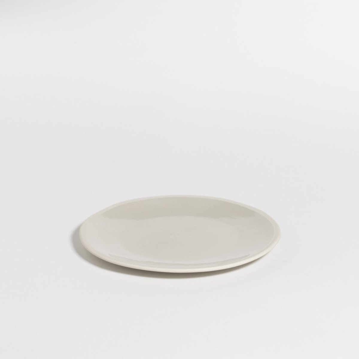 The Table atelier - ontbijtbord - Ø 20 cm - handgemaakt - lichtgrijs