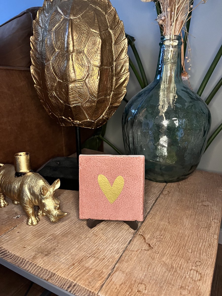 Roze handvorm decoratie tegeltje met gouden hart
