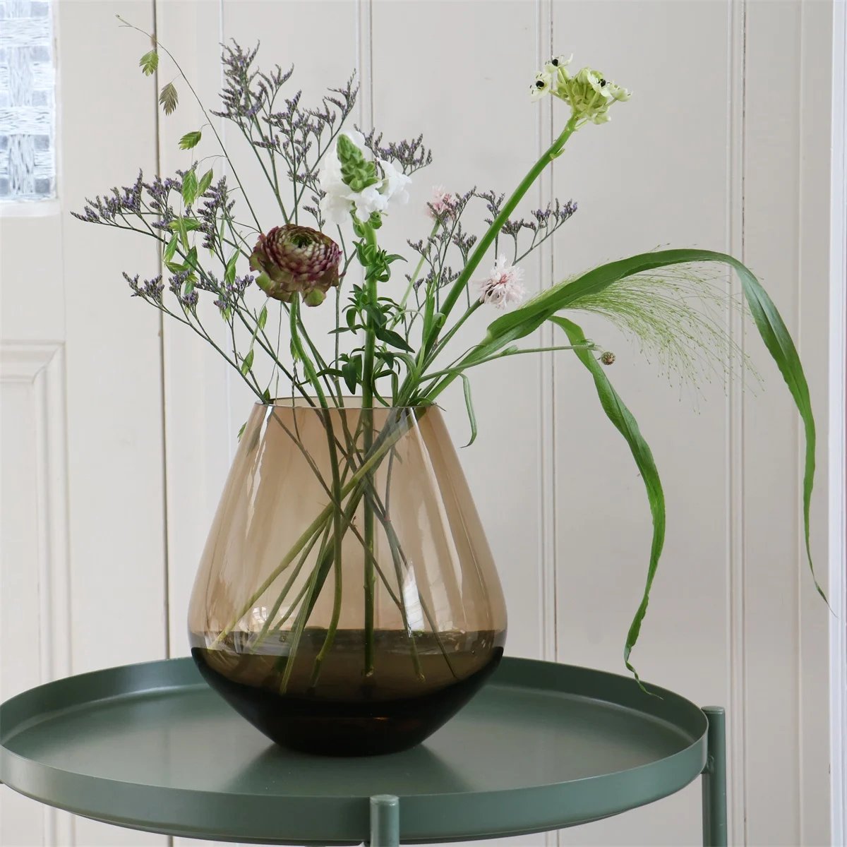 Vase The World vaas tasman s taupe