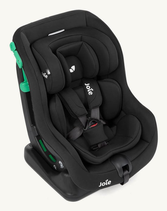 Zwarte Joie autostoel, schuin van voren, met vijfpuntsgordel en groene details.