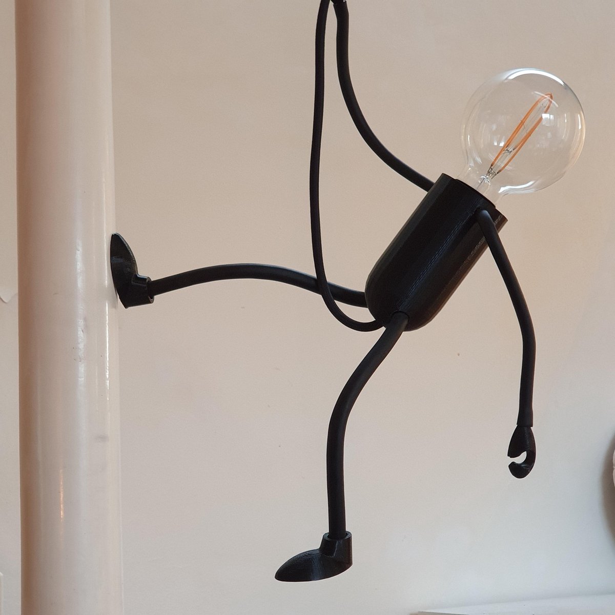 Big & Bright Outside! - Klimmend Lampfiguur voor wand of plafond –  Origineel, flexibel... | bol.com