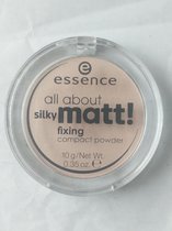 Essence silky matt! Fixing compact powder #10 translucent rose
