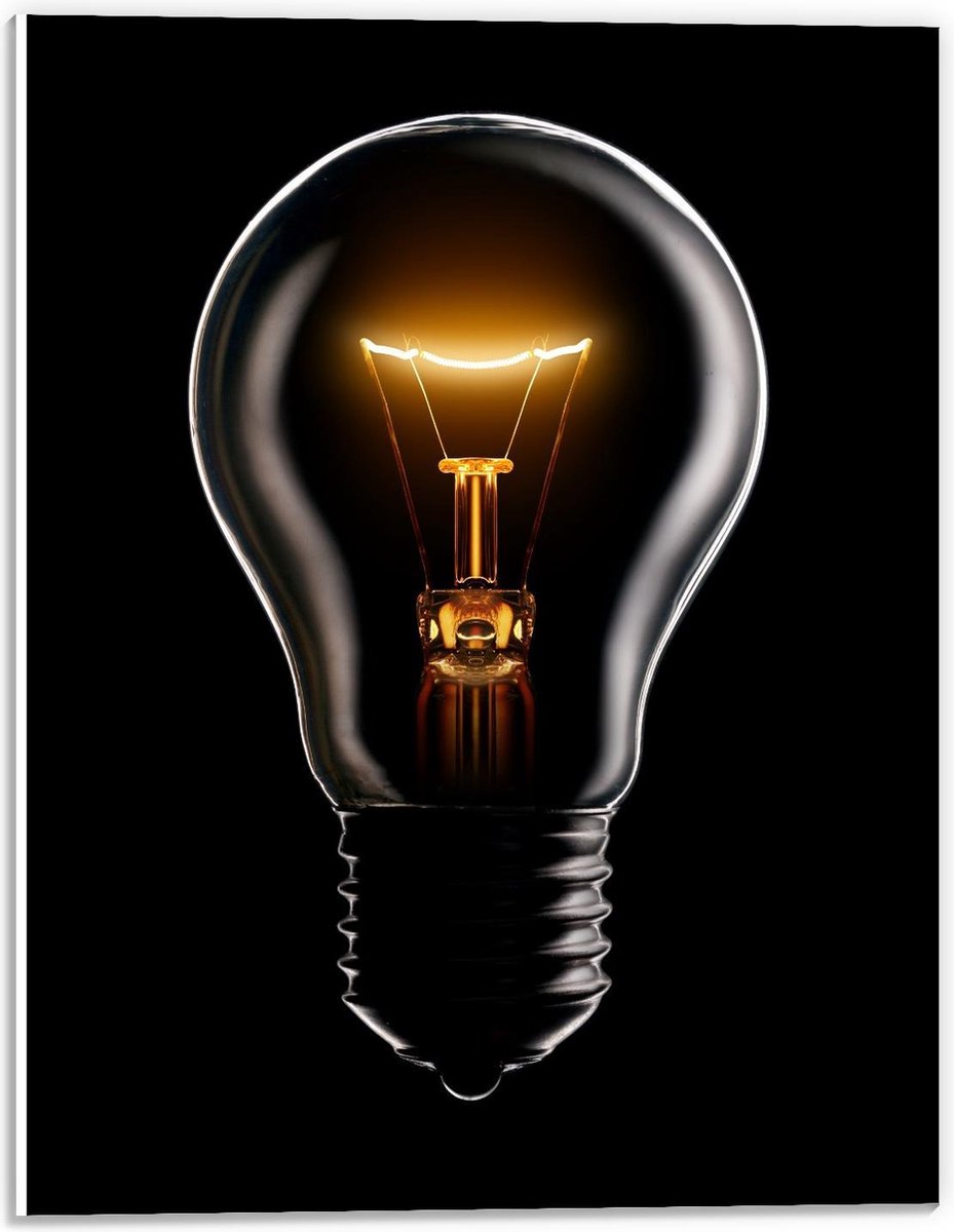 Forex - Gloeilamp op Zwarte Achtergrond - 30x40cm Foto op Forex