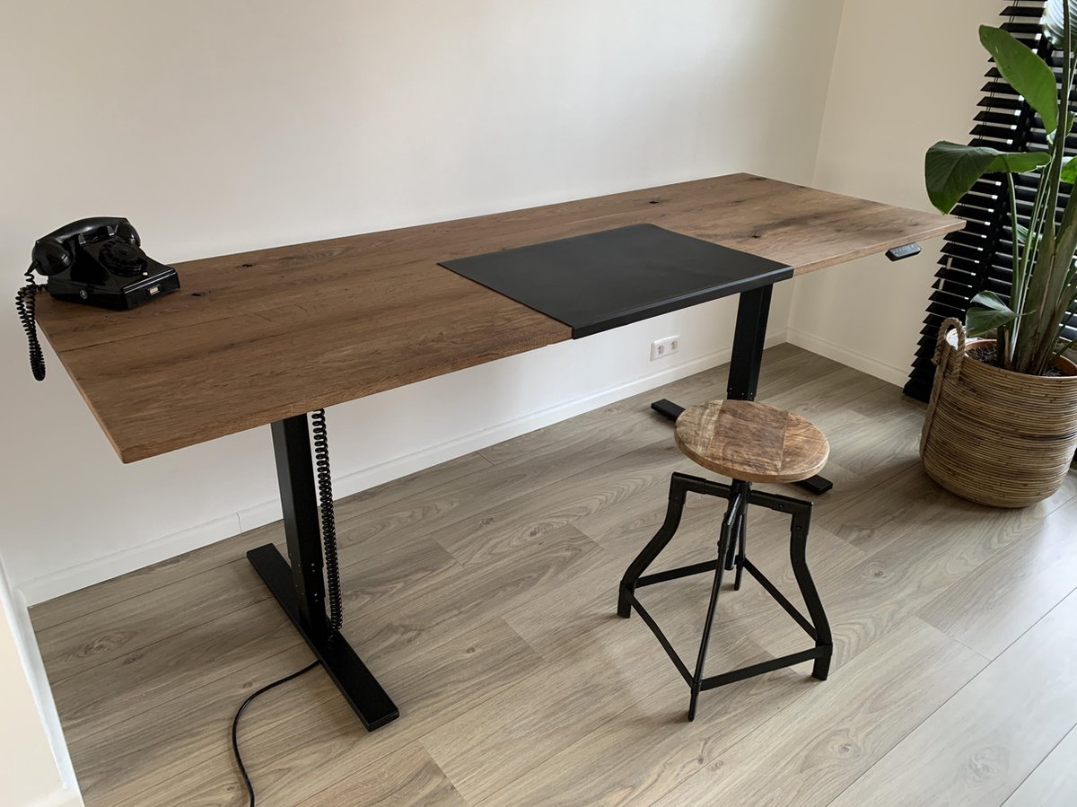 ZitStaBureau24 Professional Dark - Zit-sta bureau - Zwart onderstel - Donker eikenhout - Elektrisch verstelbaar 180cm breed