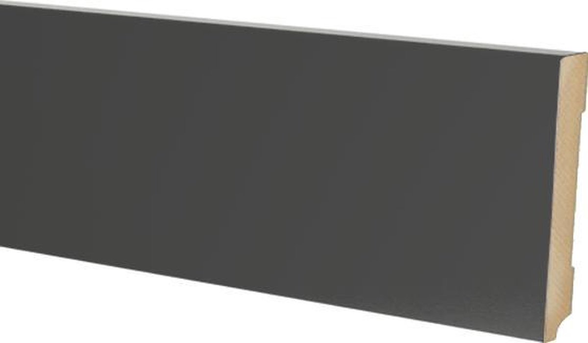 Hoge plinten - MDF - Moderne plint 70x18 mm - Zwart - Voorgelakt - RAL 9005 - Per 5 stuks 2,4m