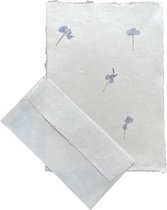 Set van 10 vel A4 papier met enveloppen van 'tree-free' papier met bloemen