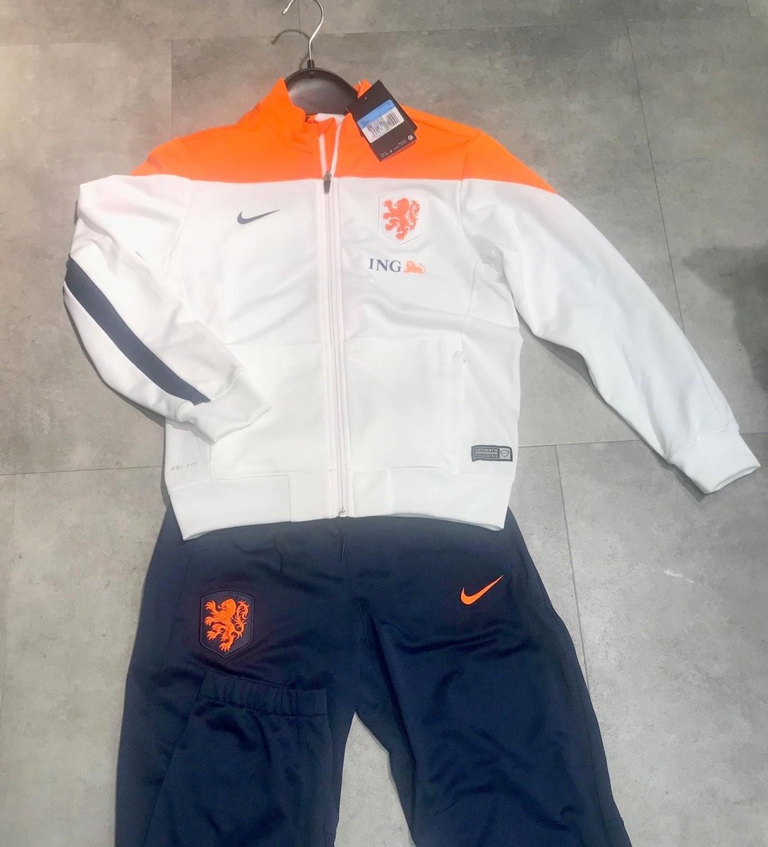 Nike Dri-Fit Ned. elftal oranje/wit maat 134/147 10/12 jaar) |