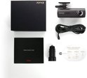 Verpakking van de 70Mai dashcam met doos, handleiding, dashcam, USB-kabel, autolader en installatie-instructies.