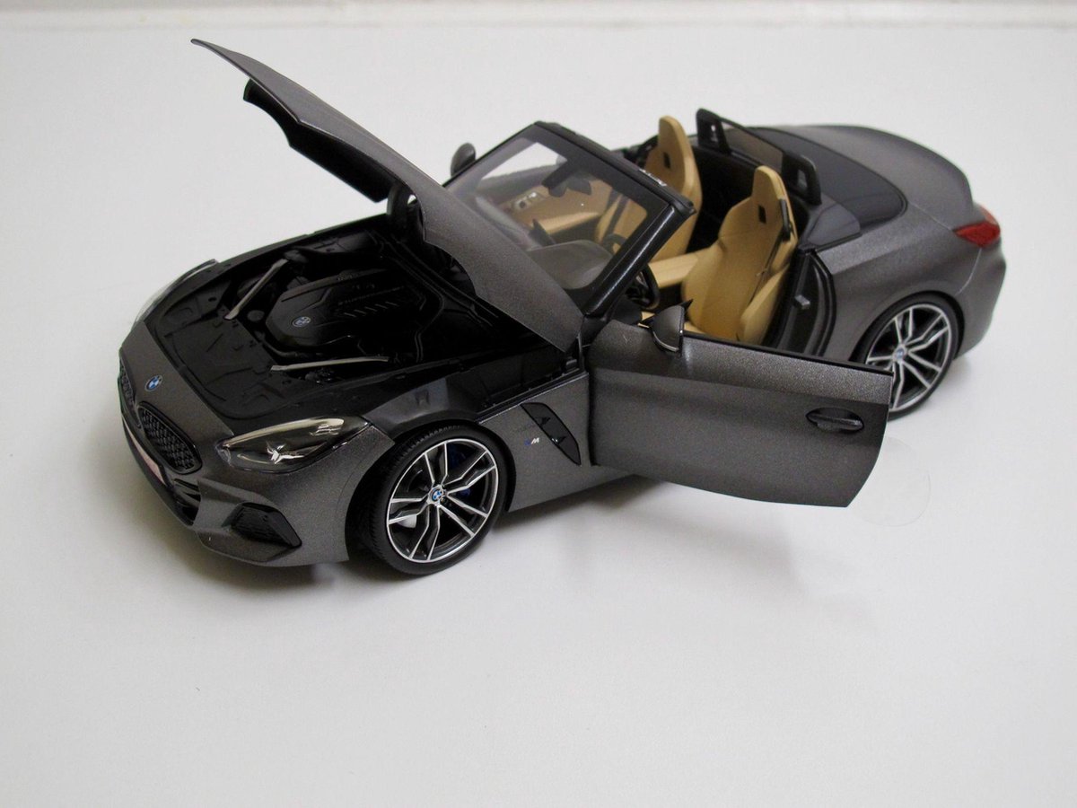 DIACCO Automodel 1: 18 Voor PEUGEOT- Schaal Speelgoed Auto Metalen Toy Legering Auto Die Casting Toy Auto Model Kinderspeelgoed Gift Collectie Decoratie Speelgoed