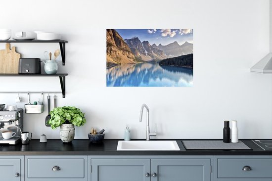 Moraine Lake près de la province de l'Alberta au Canada Poster 90x60 cm - Tirage photo sur Poster (décoration murale salon / chambre)