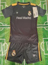 Real Madrid - officiële licentie voetbaltenue Marineblauw - maat  6 (116)