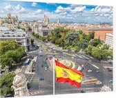 Spaanse vlag voor de Cibeles fontein in Madrid - Foto op Plexiglas - 90 x 60 cm