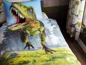 1-persoons jongens dekbedovertrek (dekbed hoes) groen met gevaarlijke rennende en brullende T-rex dinosaurus (dino) in de natuur / gras / bos eenpersoons 140 x 200 cm (cadeau idee