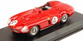 De 1:43 Diecast Modelcar van de Ferrari 750 Monza Spider #4 van de Tourist Trophy in 1955. De coureurs waren E. Castellotti en Taruffi De fabrikant van het schaalmodel is Art-Model. Dit model is alleen online verkrijgbaar