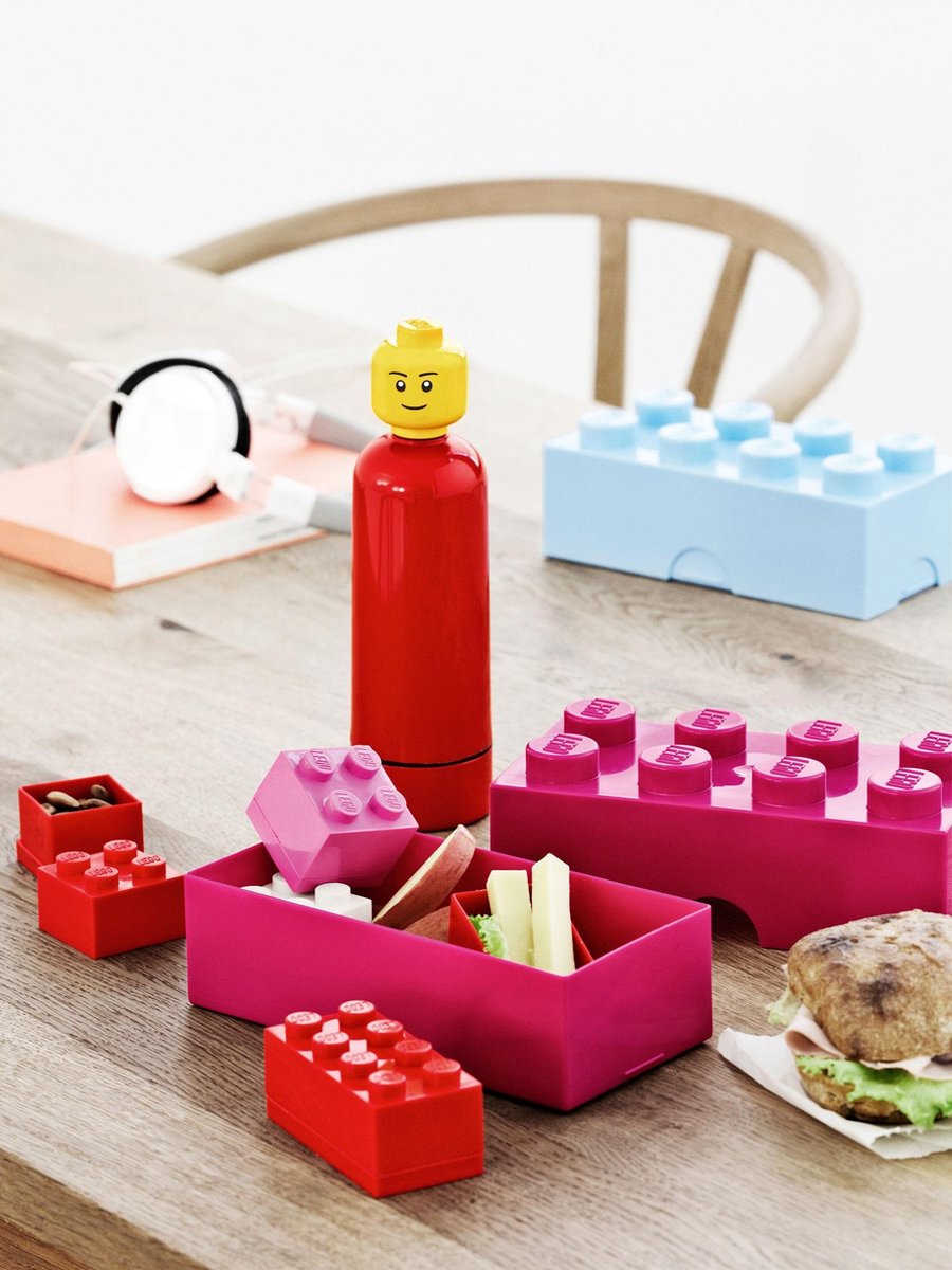 Petite boîte de rangement et présentation LEGO pour 8 mini-figurines en  rouge