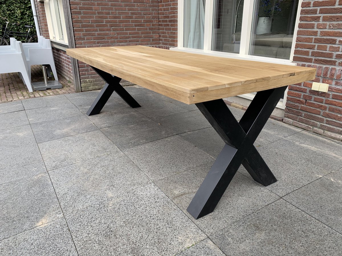 Eiken tuintafel Stretto 8 persoons 2.40 x 0.95 massief