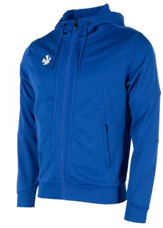 Blauwe hoodie met rits, capuchon en wit logo op de borst.