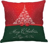 Kerst kussenhoes rood met witte sneeuwkristallen in kerstboom vorm (45x45)