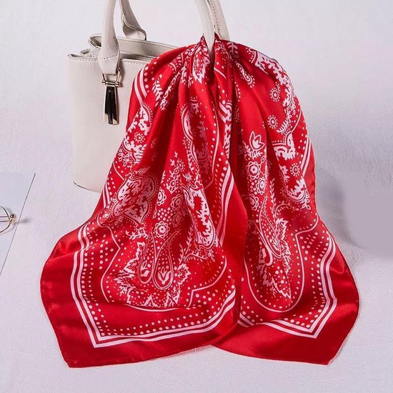 Emilie Scarves - sjaal - rood - satijn print - bandana paisley