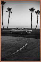 JUNIQE - Poster met kunststof lijst Impala Cruise -13x18 /Wit & Zwart