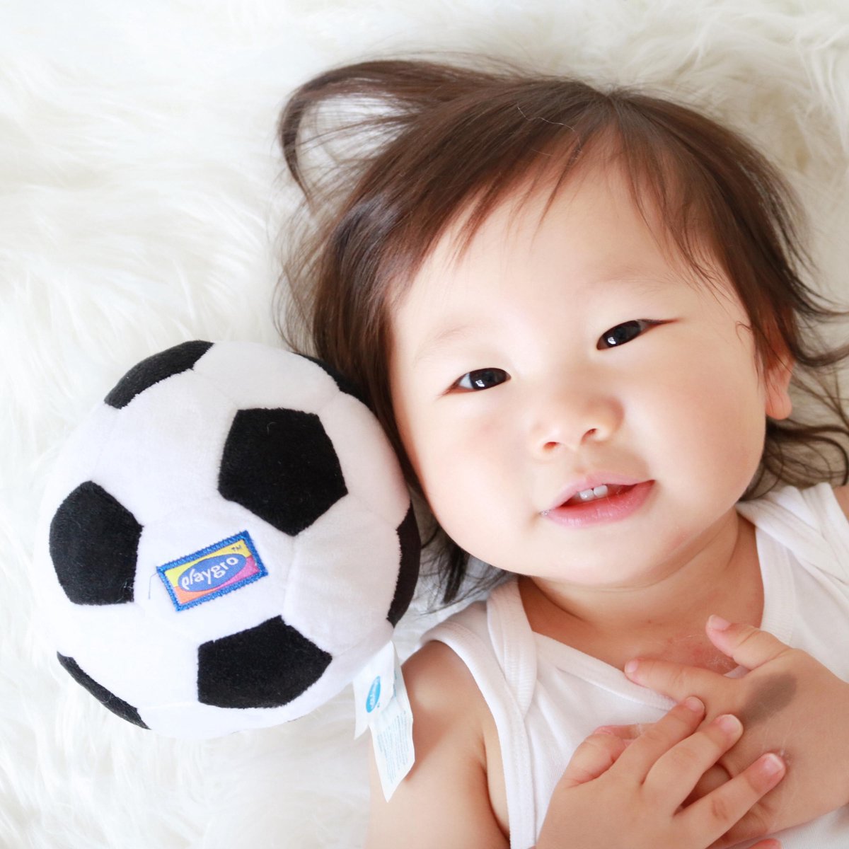 Playgro Baby Pluche Voetbal - Mijn eerste bal - Baby bal - Baby speelgoed - Voetbal Baby - Zachte Baby bal - Rammelaar Baby - Baby bal - Baby Speelgoed - Educatief baby speelgoed - Rammelaar - Zwart Wit - Belletje - 13cm — afbeelding 9