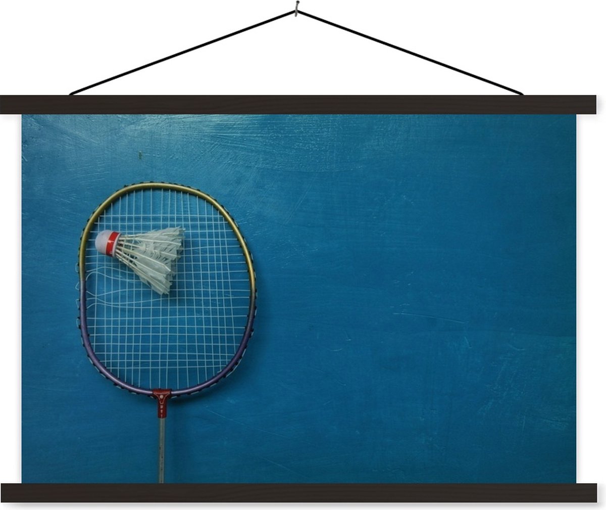 Raquettes de badminton et plume sur fond bleu Commission scolaire lattes  plates noires... | bol.com