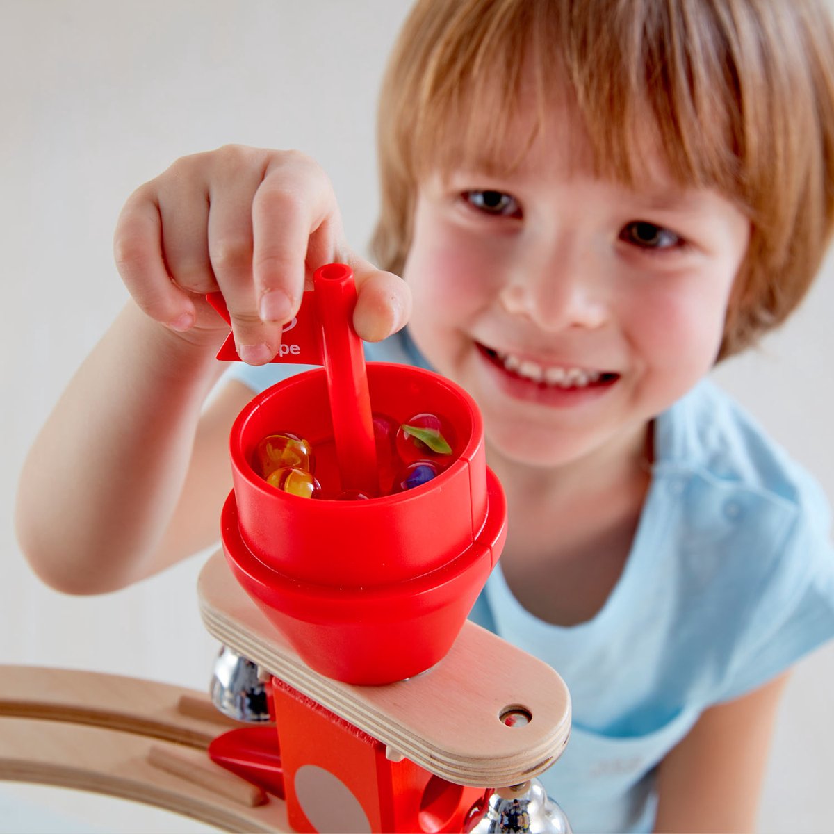 Hape Castle Escape Quadrilla Knikkerbaan – 102-delig bouwset met klokkjes en transparante trappen, vanaf 4 jaar — afbeelding 14