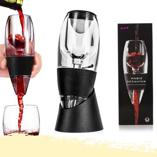 Lynnz® Luxe wijn decanteerder + zeef en standaard | wijn decanter - wijndecanteerder - wijn beluchter - cadeau - wijn accessoires - geschenkset - decanteer karaf Lynnz® Luxe wijn decanteerder + zeef en standaard | wijn decanter - wijndecanteerder - wijn beluchter - cadeau - wijn accessoires - geschenkset - decanteer karaf