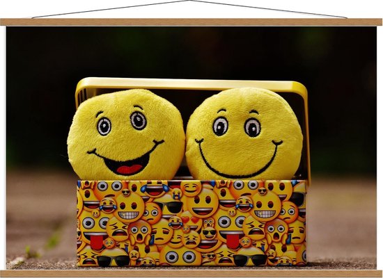 Schoolplaat – Smiley Knuffels in Bakje - 120x80cm Foto op Textielposter (Wanddecoratie op Schoolplaat)