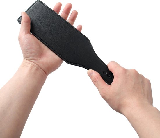 Foto: Banoch paddle zwart bolle en vlakke kant imitatie leer 33 cm 7 cm bdsm