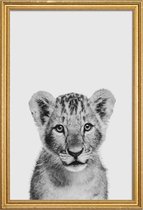 JUNIQE - Poster met houten lijst Lion Cub II Classic -13x18 /Wit &