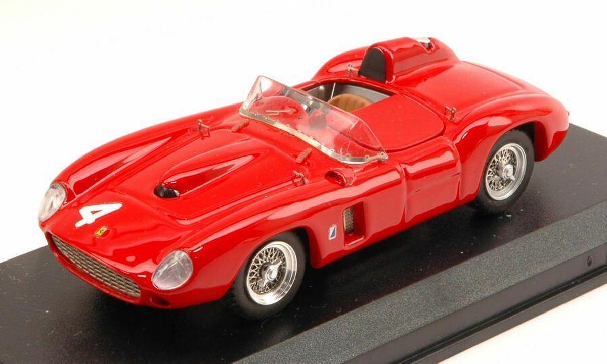 De 1:43 Diecast Modelcar van de Ferrari 290S # 4 van Buenos Aires in 1957.De coureurs waren Von Trips en Castellotti.De fabrikant van het schaalmodel is Art-Model.