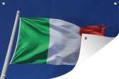 Tuindecoratie Italiaanse vlag wappert in de blauwe lucht - 60x40 cm - Tuinposter - Tuindoek - Buitenposter