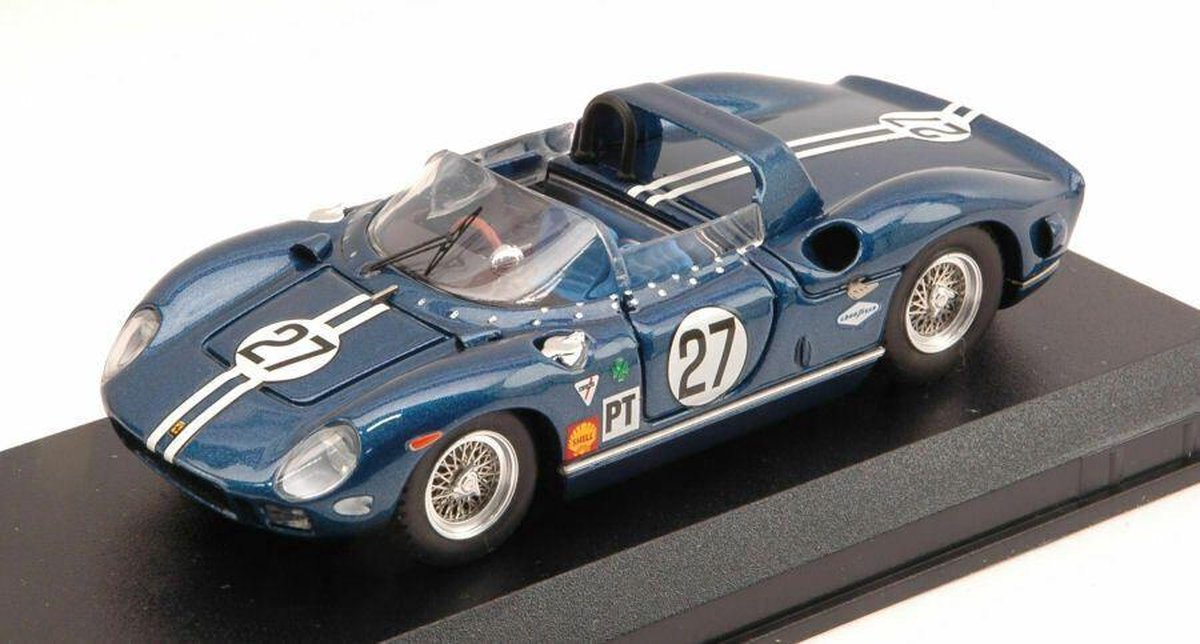 De 1:43 Diecast Modelcar van de Ferrari 330P #27 van Sebring in 1965. De coureurs waren Kolb en Flup. De fabrikant van het schaalmodel is Art-Model. Dit model is alleen online verkrijgbaar