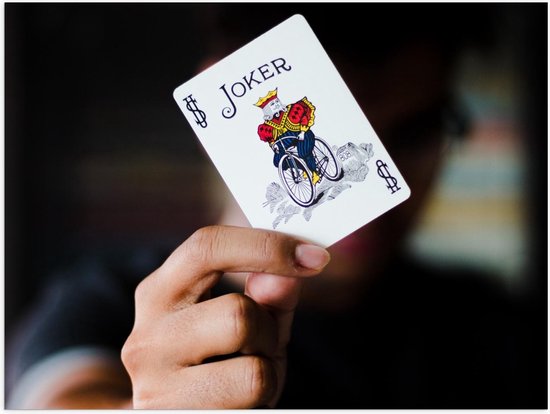 Poster – Joker Kaart in Handen - 40x30cm Foto op Posterpapier