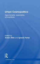 Couverture de livre titrée "Urban Cosmopolitics" avec les sous-titres "Agencements, assemblies, atmospheres". Les noms des éditeurs et de la maison d'édition "Routledge" sont également présents.