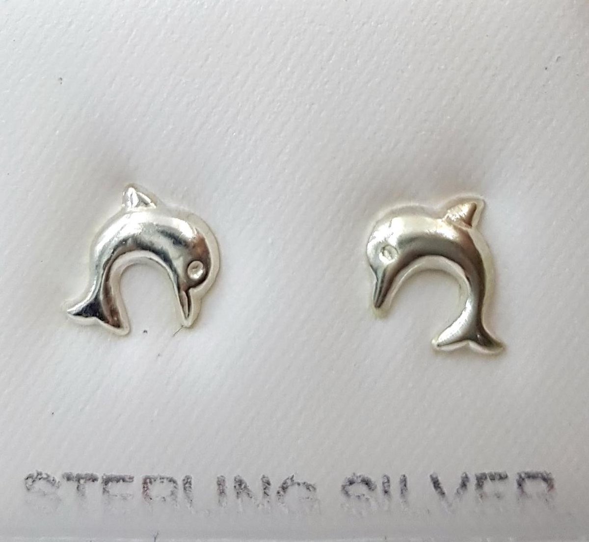 Zilveren oorknopjes dolfijntje 8mm