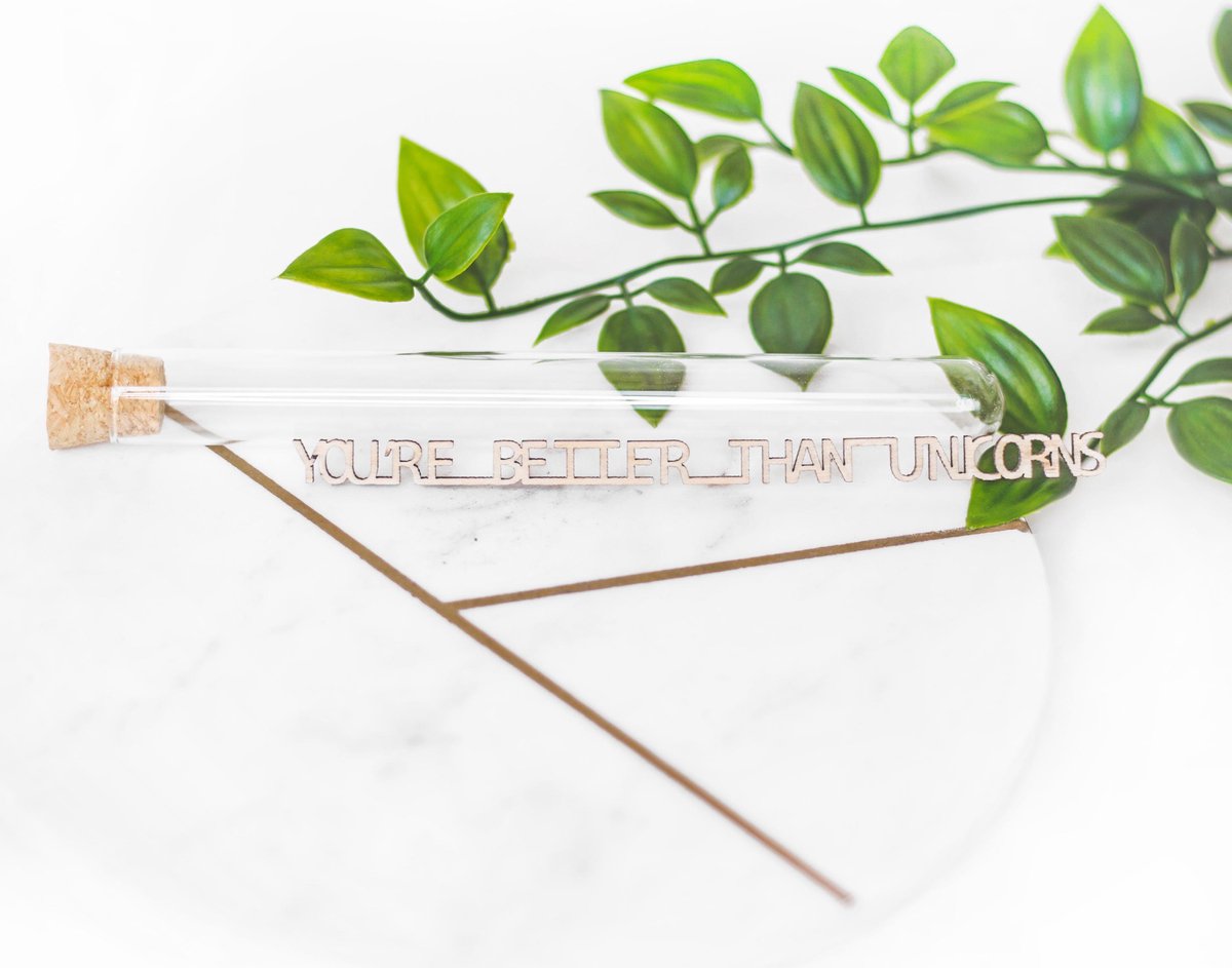 Message in a bottle - You're better than unicorns - Wenskaart - Zomaar - Originele wenskaart - Minimalistisch kaartje - verjaardag - eenhoorn