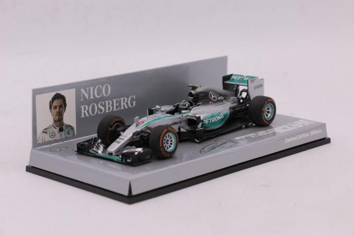 1:43 Diecast Modelcar Mercedes AMG Petronas F1 Team F1 W06 Hybrid #6 Gp Japan 2015 Nico Rosberg 504 stuks Minichamps