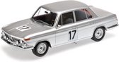 De 1:18 Diecast Modelcar van de BMW 2000 TI # 17 die de 24H Spa 1966 won.De rijders waren Jacky Ickx en Hahne.De fabrikant van het schaalmodel is Minichamps.Dit model is alleen online beschikbaar.