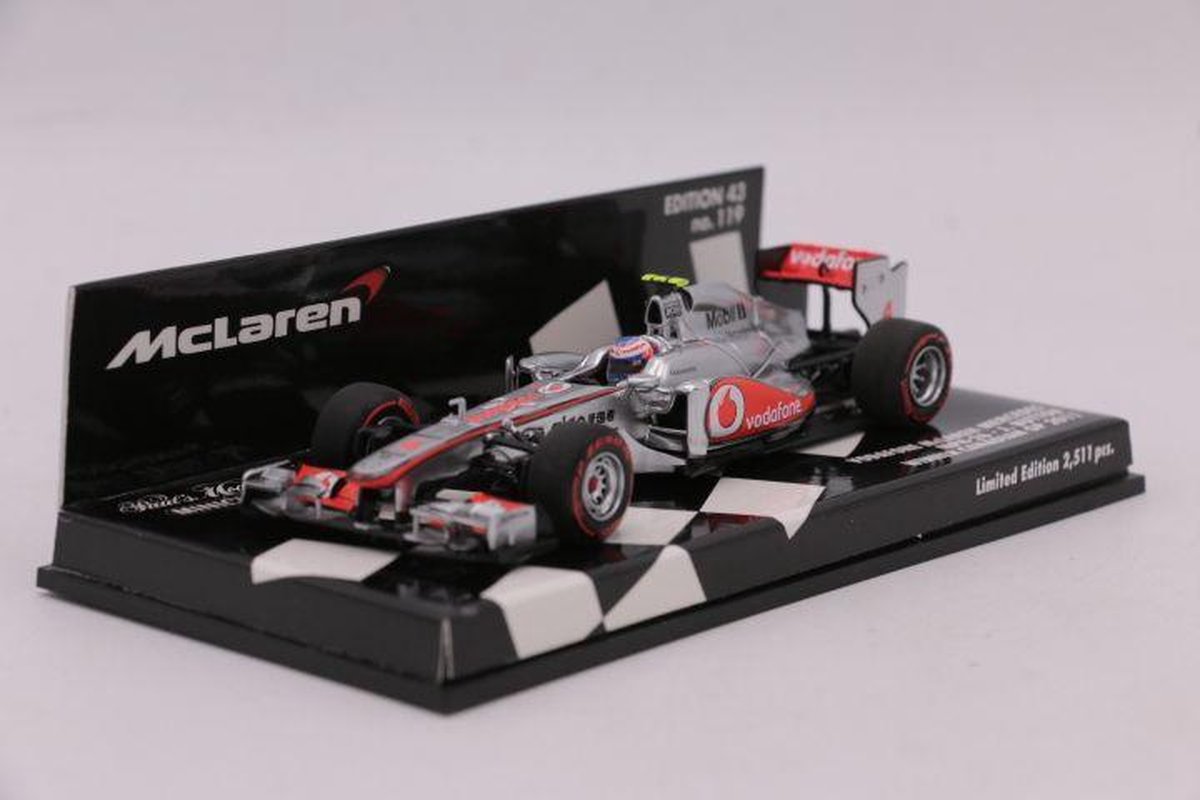 1:43 Diecast modelauto Vodafone McLaren Mercedes MP4-26 #4 2011 GP Canada Jenson Button 2511pcs Minichamps