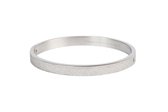 Essential Collectie Julie | Bangle met sparkling afwerking - Medium (63x57mm) - Brede armband - zilverkleurig stainless steel - Sprankelende armband