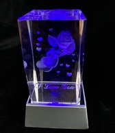 Kristal glas laserblok met 3D afbeelding van  Love harten Rose & trouwring + verlichting .