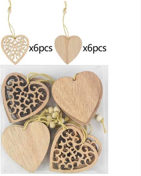 Set van 12 houten hartvormige hangers, 6 met gedetailleerd houtsnijwerk, 6 effen, met touwtjes.